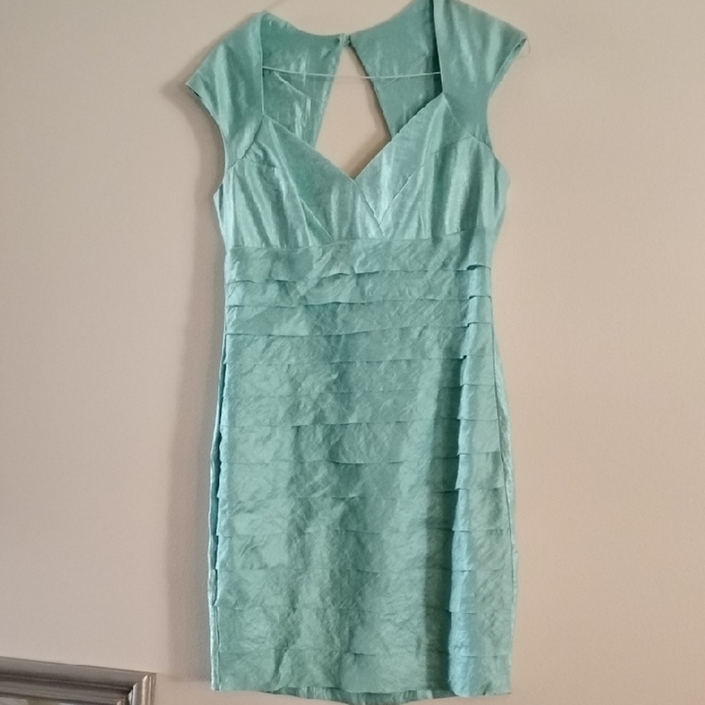 London Style Spring Green Ruched Sheath Dress with Flutter Sleeves